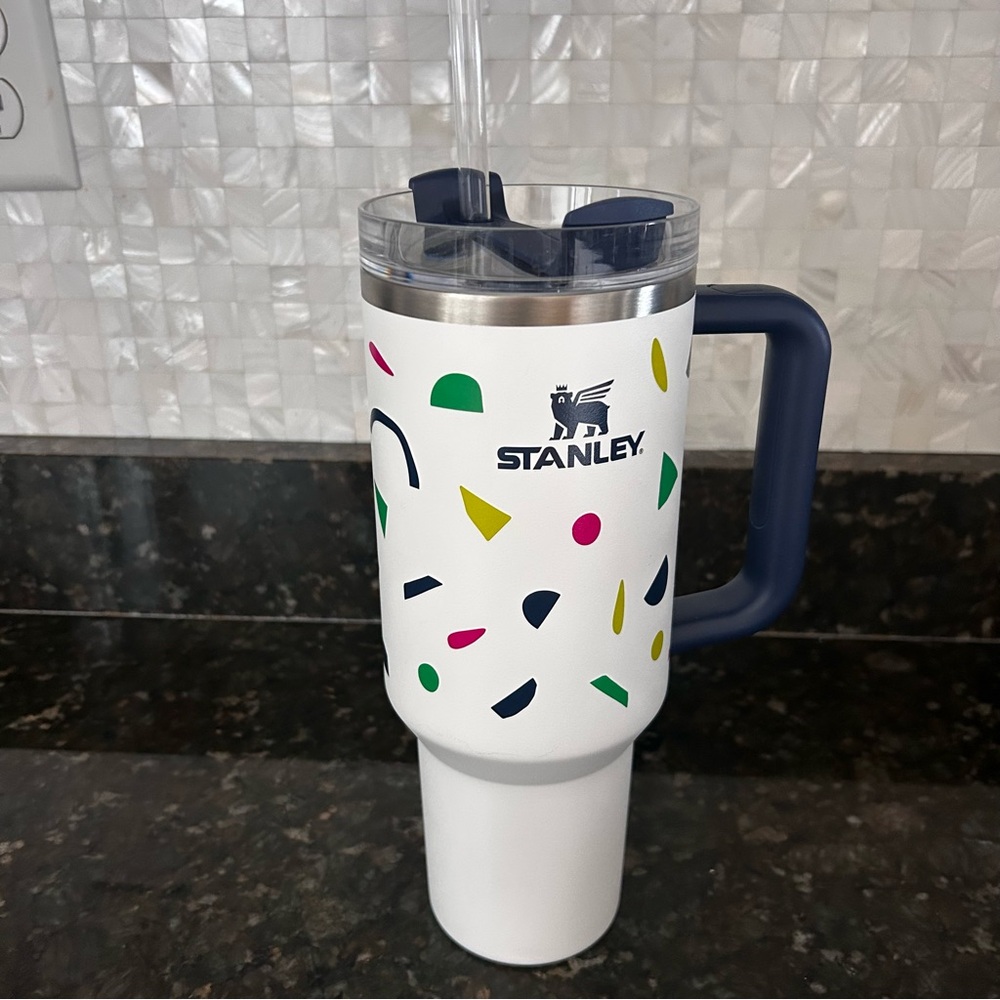 Stanley White Travel Mug with Navy Handle and Multi-Color Confetti NWOT